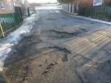 Ulica Jarowa w Rzeszowie - drogowa katastrofa po zimie