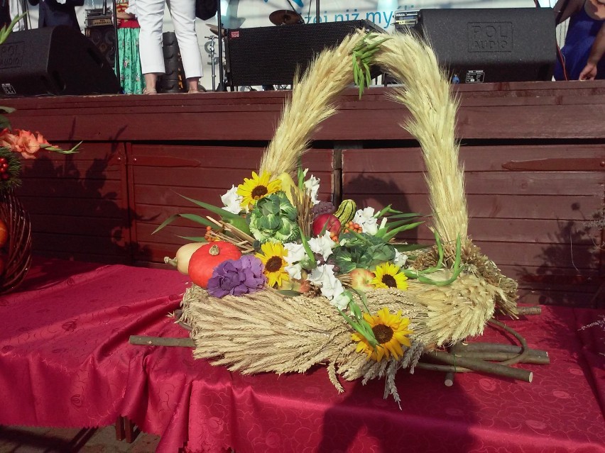 Miejski Dzień Działkowca 2016: świętochłowiczanie przygotowali tradycyjne korony i wieńce