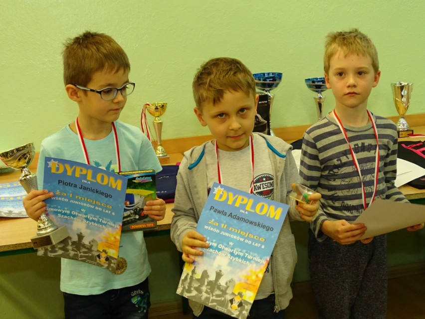 Młodzi szachiści z Poraja stanęli na podium podczas zawodów w Częstochowie [ZDJĘCIA]