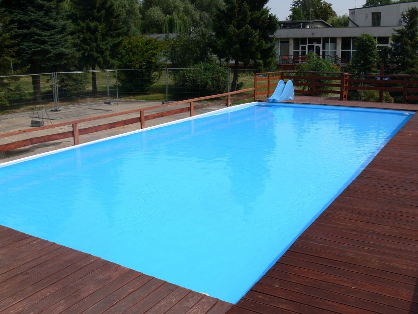 Ruszają letnie baseny na ulicy Portowej  w Sandomierzu. W sobotę otwarcie. W pierwszy weekend bezpłatne wejścia