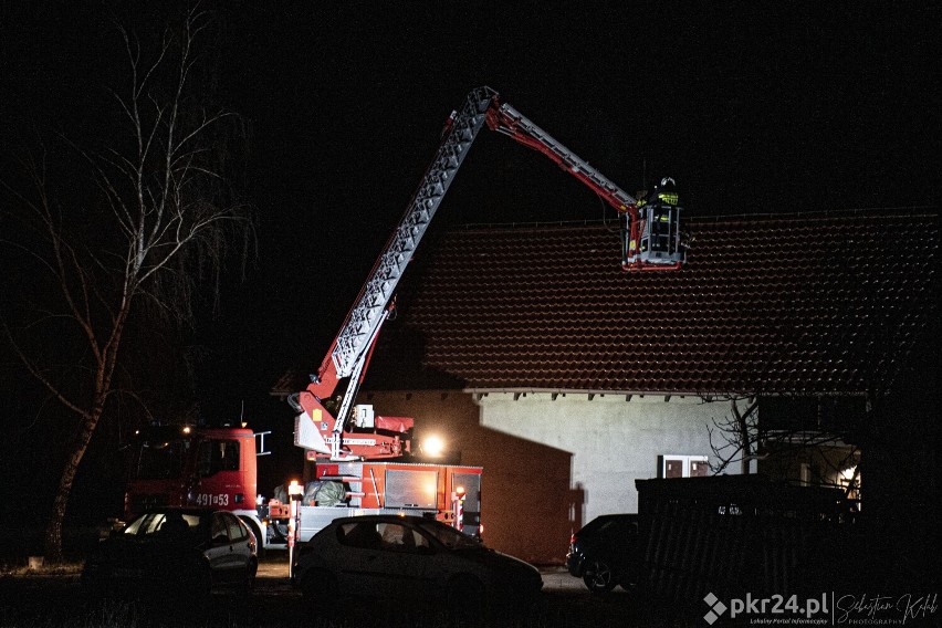 Pożar w jednym z domostw w Tomnicach [ZDJĘCIA]