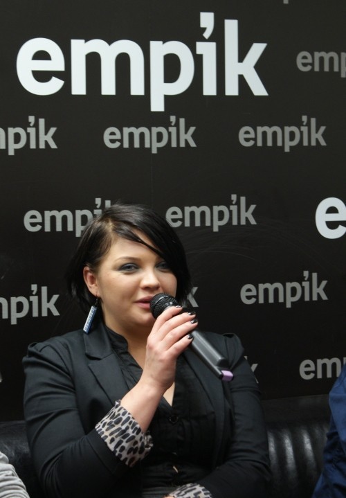 Uczestniczka &quot;Mam talent!&quot; Marta Podulka spotkała się z fanami w Empiku [ZDJĘCIA, WIDEO]