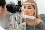 Okulista czy optometrysta – do kogo po okulary? Przy problemach ze wzrokiem i pogorszeniu widzenia pomogą obaj specjaliści. Do którego iść?