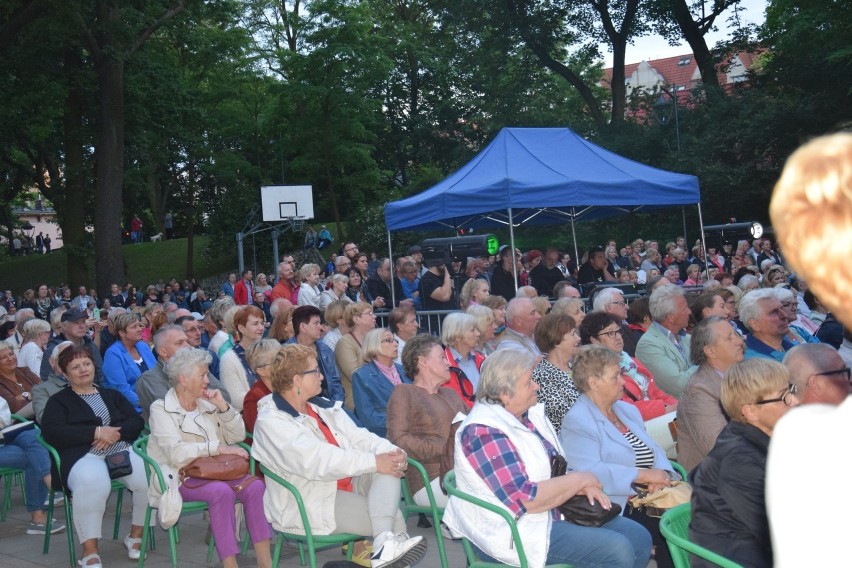 Huczne otwarcie Teatru Letniego w parku Chrobrego. Stargardzianie dopisali 