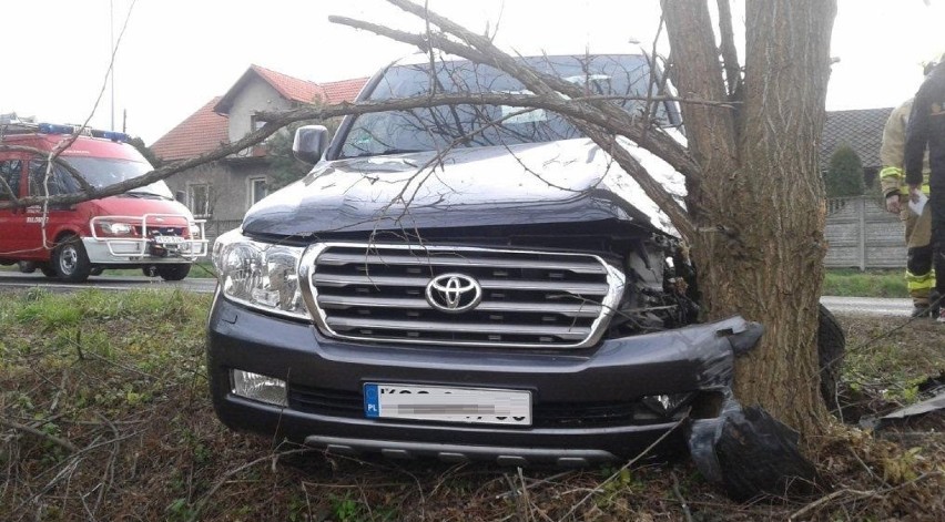 Zablokowany jeden pas ruchu po zderzeniu dwóch samochodów osobowych w Bulowicach [AKTUALIZACJA]