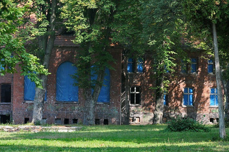 Opuszczone miejsca - Szpital psychiatryczny w Owińskach [ZDJĘCIA]