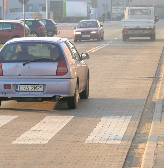 Miasto będzie musiało zapłacić za drogi na terenie kompleksu handlowego przy Kościuszki. Ile? Wyliczenia jeszcze trwają