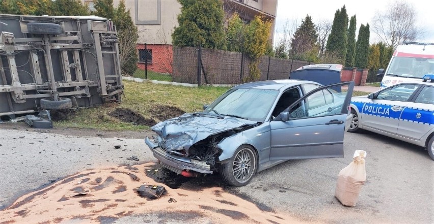 W Witkowicach, w gminie Kęty, doszło do zderzenia samochodu...