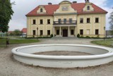 W parku przy pałacu w Gaworzycach znowu będzie tryskać fontanna. Wodę będą poświetlać reflektory