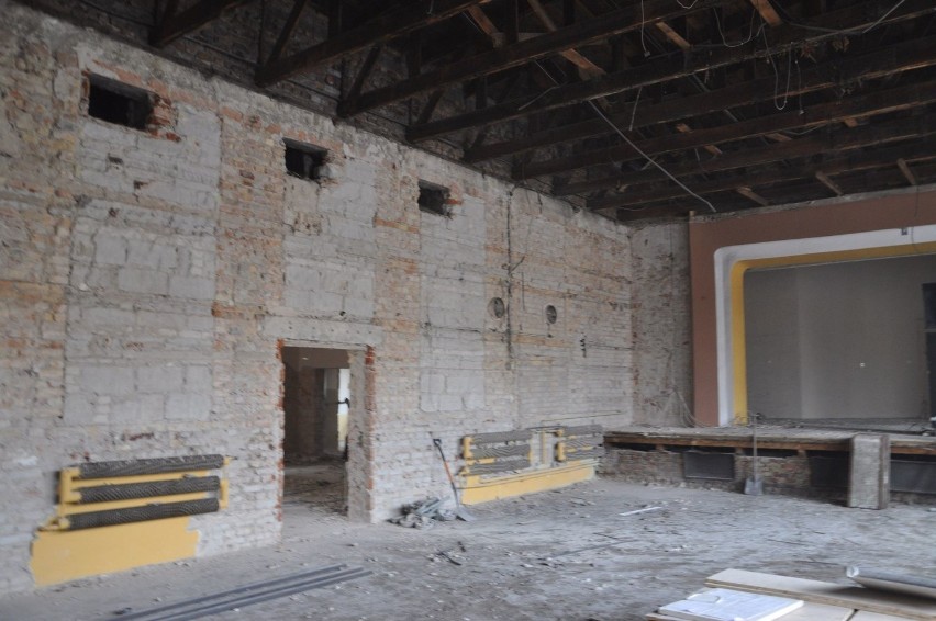 Trwa przebudowa i remont Szubińskiego Domu Kultury