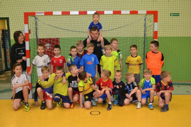 Sergiusz Prusak poprowadził trening młodych piłkarzy z Dobrzycy