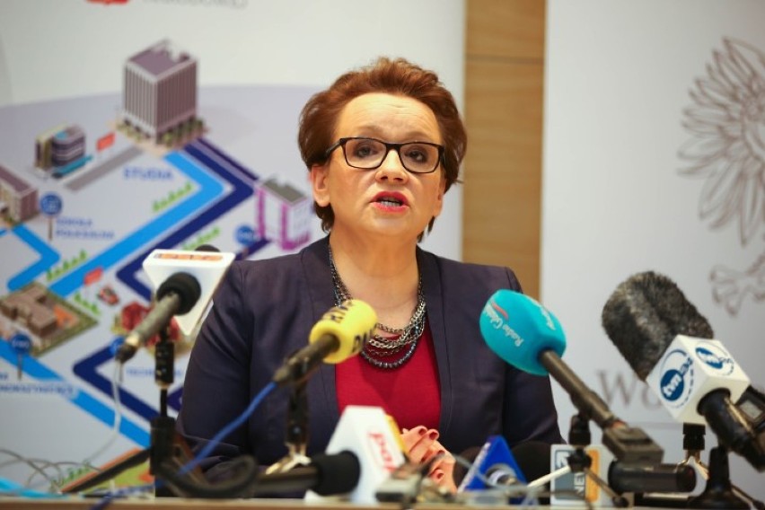 Minister Zalewska w Gdyni. Jaka ma być szkoła po reformie? [ZDJĘCIA, WIDEO]