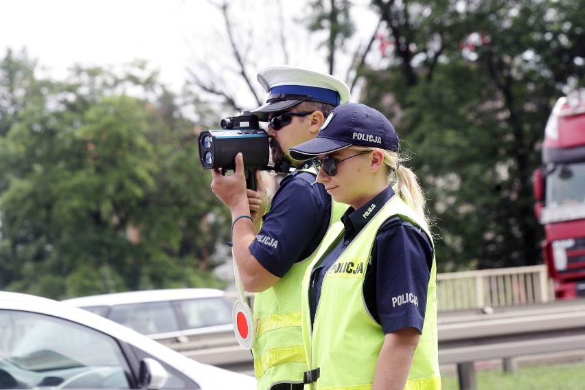 Trzech kierowców z Legnicy i powiatu straciło prawa jazdy. Grupa speed czuwa