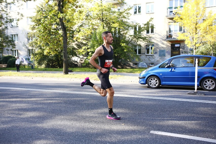 Warszawska Dycha. Biegacze zmierzyli się na dystansie 10 km. Zdjęcia uczestników