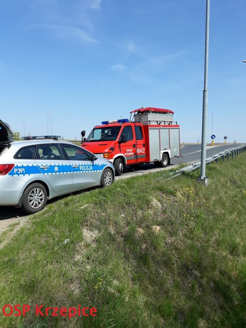 Kolejny wypadek w Krzepicach. Tym razem samochód wylądował w rowie ZDJĘCIA