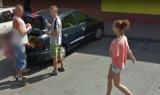 Mieszkańcy Chojnowa uchwyceni przez kamerę Google Street View. Sprawdź, czy jesteś na zdjęciach! [ZDJĘCIA]