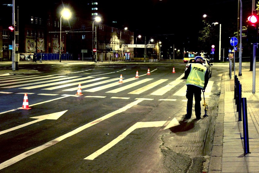 Wypadek na Piłsudskiego w Łodzi. Samochód potrącił 16-latkę na przejściu dla pieszych [ZDJĘCIA]