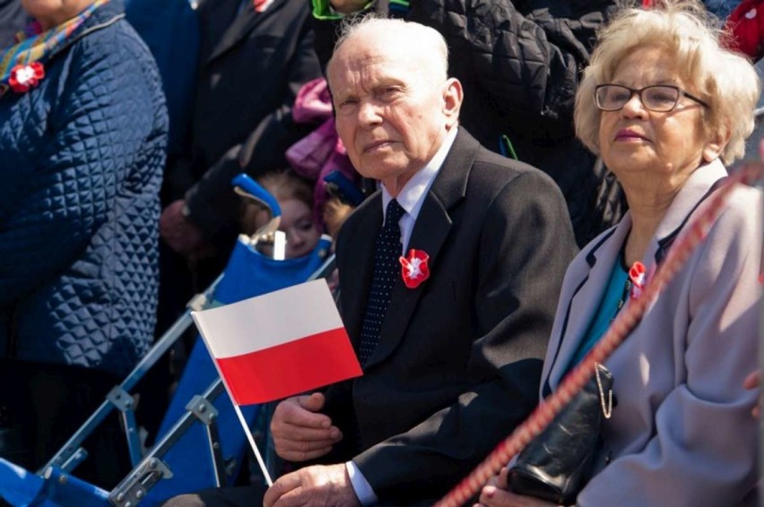 Gniezno: obchody 3 maja. Uroczystość pod pomnikiem Bolesława Chrobrego