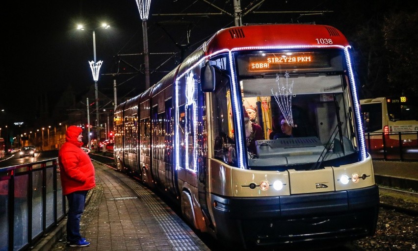 Mikołajkowy tramwaj jeździ po Gdańsku od 6.12.2019 r.