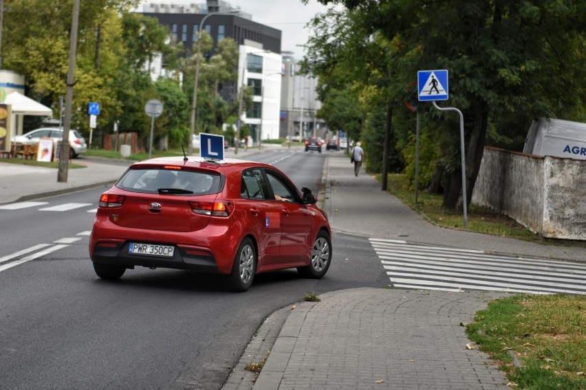 Omijanie pojazdu, który jechał w tym samym kierunku, lecz...