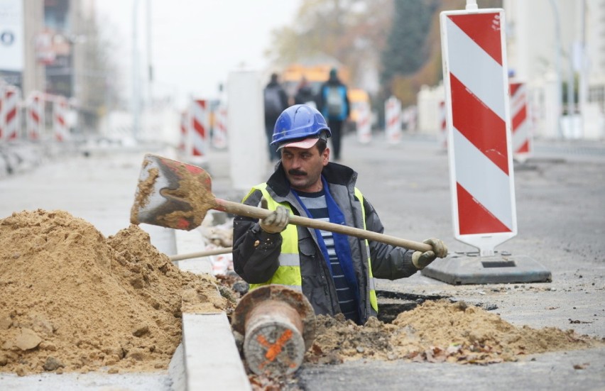 Trwa remont ul. Westerplatte w Zielonej Górze. Jak idą...