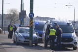 Policyjny dron nad ulicami w Poznaniu. Obserwują kierowców, ale też pieszych [ZDJĘCIA]