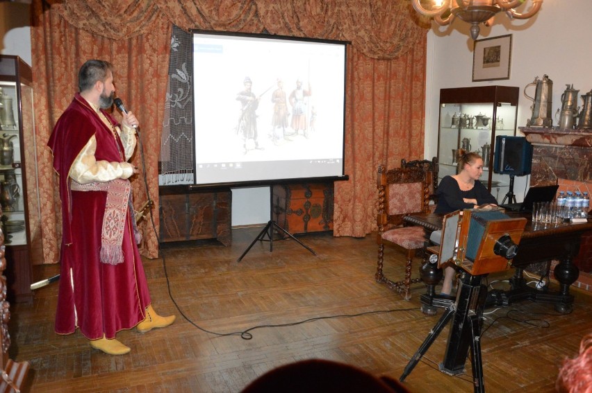 Z okazji setnej rocznicy odzyskania przez Polskę niepodległości w muzeum odbyła się konferencja historyczna i otwarto wystawę