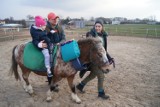 Fundacja Bread of Life organizuje zajęcia hipoterapii dla swoich podopiecznych. ZDJĘCIA