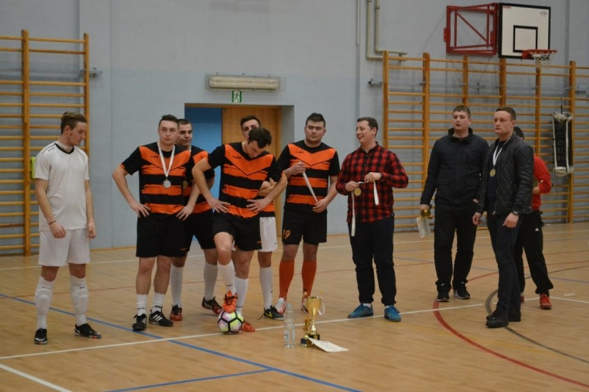 Antonówki mistrzami Ciechocińskiej Zawodowej Ligi Futsalu 2016/17 [zdjęcia]