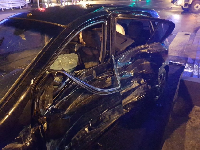 Wypadek na skrzyżowaniu Bartoszewskiego i Demokratycznej