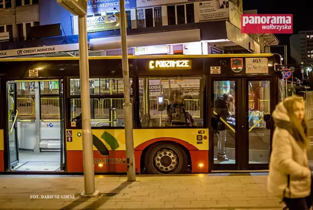 Jeśli liczba pasażerów korzystających z nocnych kursów autobusów komunikacji miejskiej w Wałbrzychu nadal będzie bliska zeru, to z końcem roku znikną z rozkładów jazdy