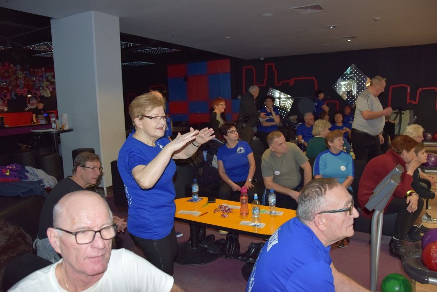 W Suwałkach odbył się turniej bowlingowy seniorów. Zobaczcie jak świetnie im szło (zdjęcia) 