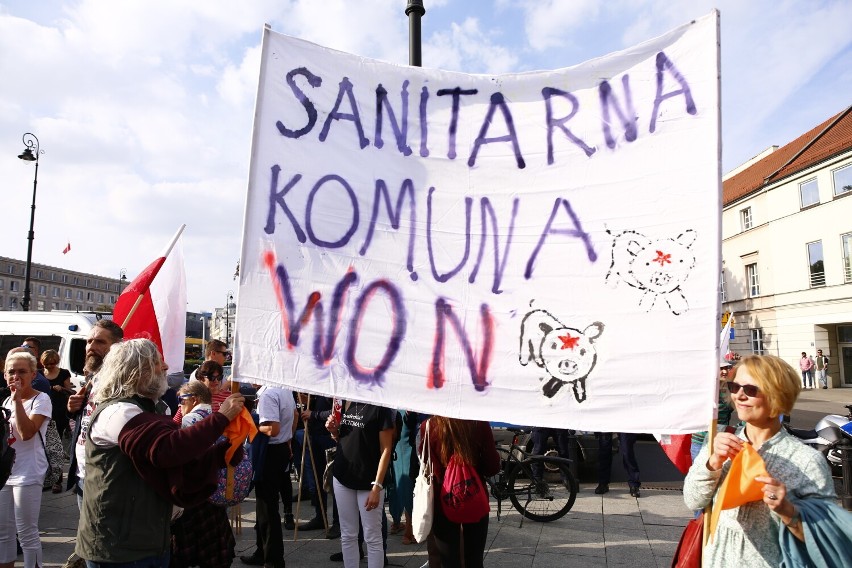 Protest „Stop segregacji sanitarnej” w Warszawie