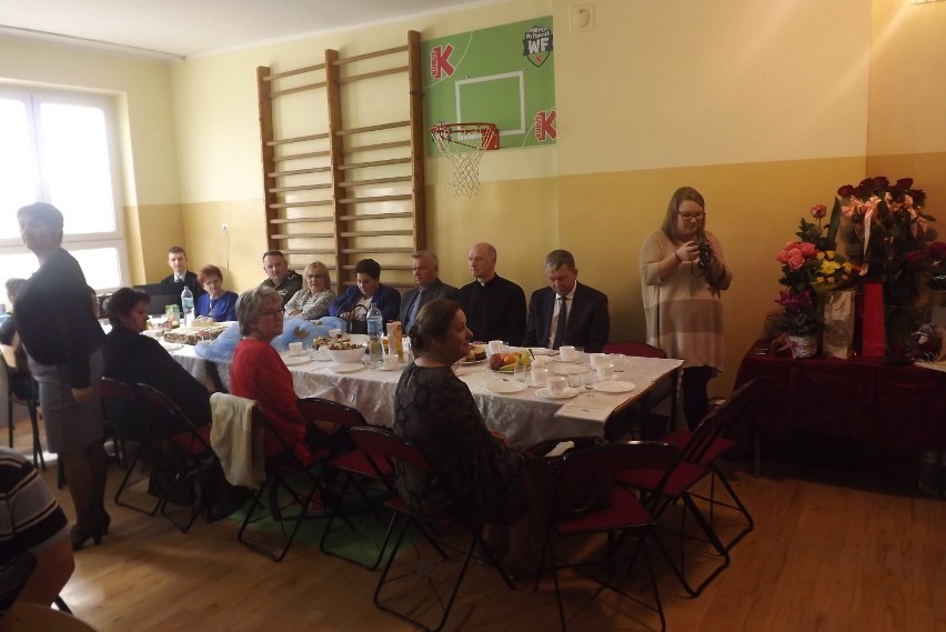 W szkole podstawowej we Węgiersku odbyły się obchody Dnia Edukacji Narodowej 