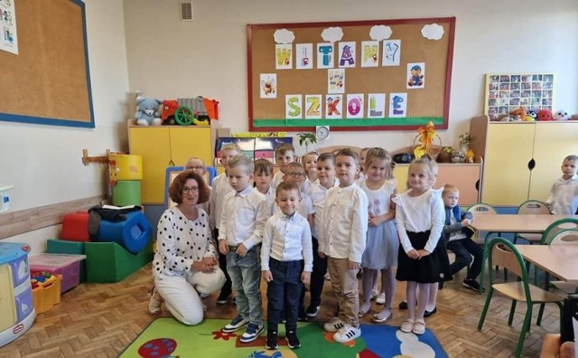 W czwartek, 1 września nowy rok szkolny zainaugurowała Samorządowa Szkoła Podstawowa numer 3 imienia Jana Pawła II w Kazimierzy Wielkiej.
