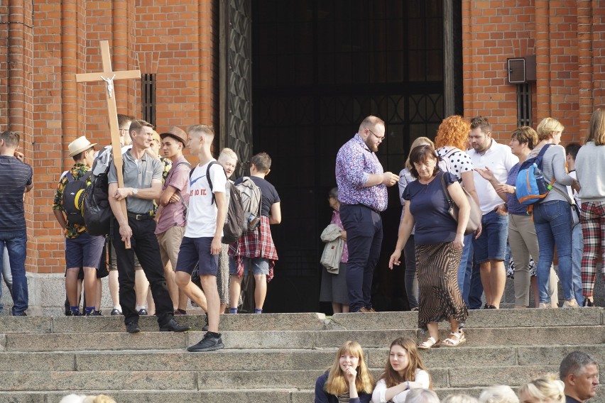 Pielgrzymka 2019. 300 pątników wyruszyło z Białegostoku na Jasną Górę [zdjęcia]