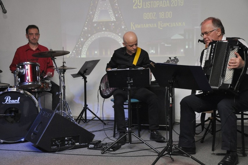 Zespół w składzie: Jan Bukład (akordeon), Roman Cieślak...