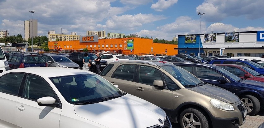 W piątek centra handlowe i markety budowlane w Kielcach przeżywają oblężenie! [ZDJĘCIA]