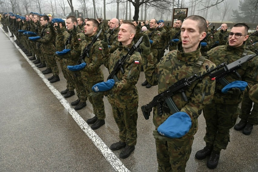 Przysięga wojskowa w Centrum Przygotowań do Misji Zagranicznych w Kielcach. Zobacz zdjęcia