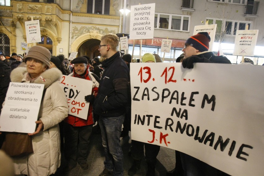 13 grudnia w Łodzi. Protest na Piotrkowskiej