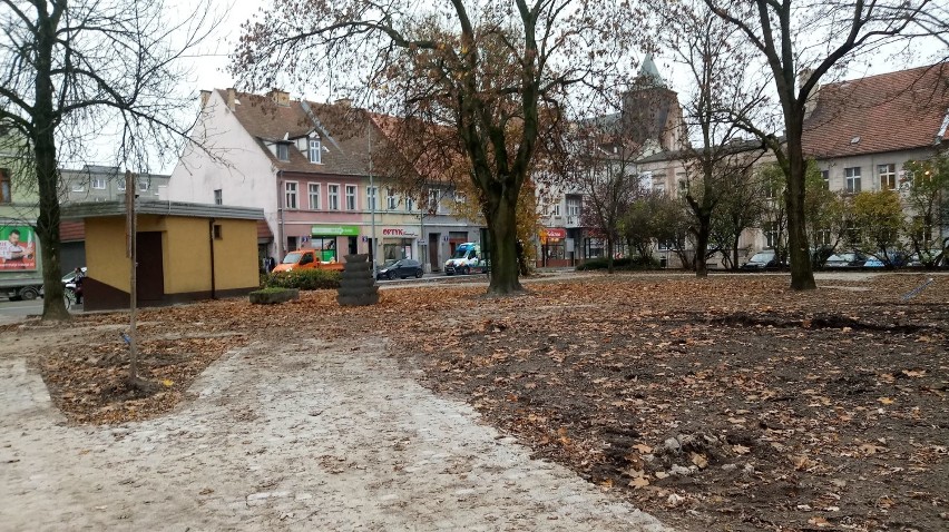 Skwery w sercu miasta ładnieją w oczach. Finał prac w ciągu...