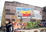 Pocztówkowy mural po amerykańsku - Tats Cru malowali na ul. Żwirki