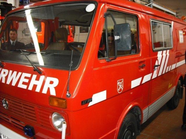 Niemiecki wóz strażacki dla strażaków z OSP w Krągoli [ZDJĘCIA]