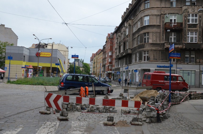 Przy ulicy Jedności Narodowej zapadła się jezdnia! Remont potrwa miesiąc (ZDJĘCIA)