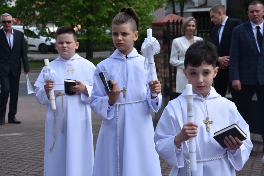 Druga grupa dzieci z parafii pw. św. Wojciecha w Wągrowcu przystąpiła do Pierwszej Komunii Świętej 