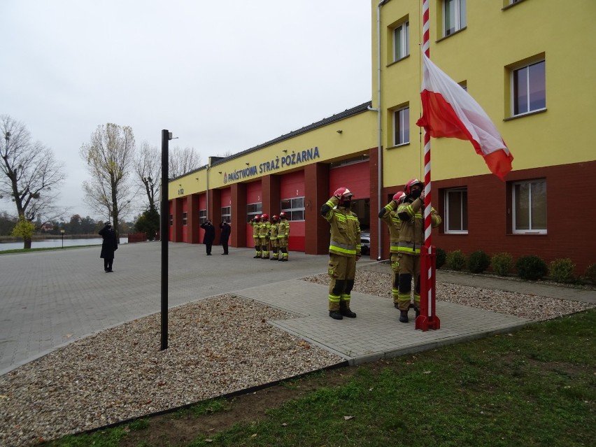 Apel międzychodzkich strażaków z okazji Narodowego Święta...