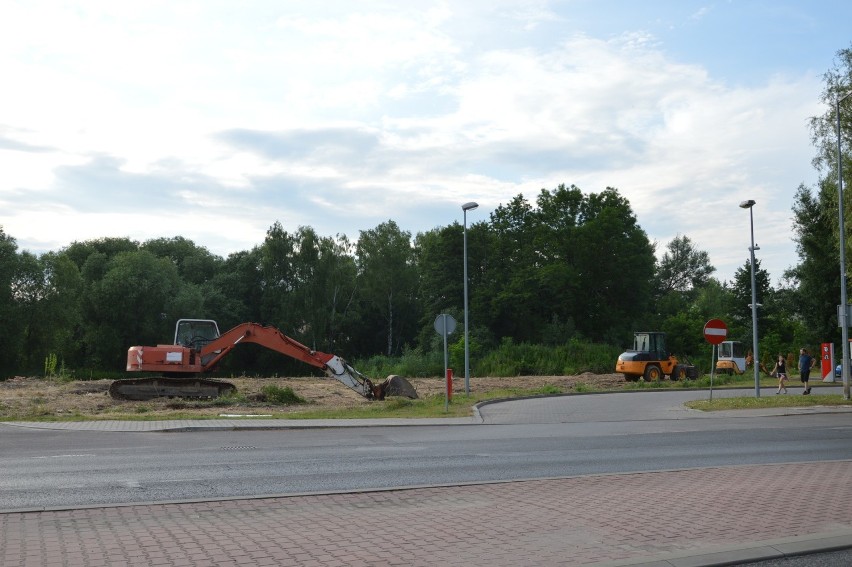 Rozpoczyna się budowa restauracji sieci KFC w Ostrowcu. Za kilka miesięcy otwarcie (ZDJĘCIA)