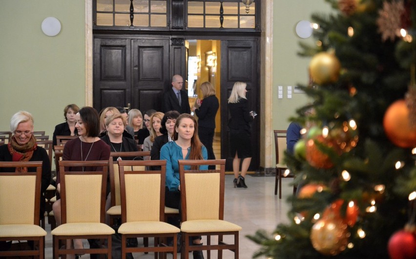 Najlepsi nauczyciele wyróżnieni przez kuratora oświaty (ZDJĘCIA)