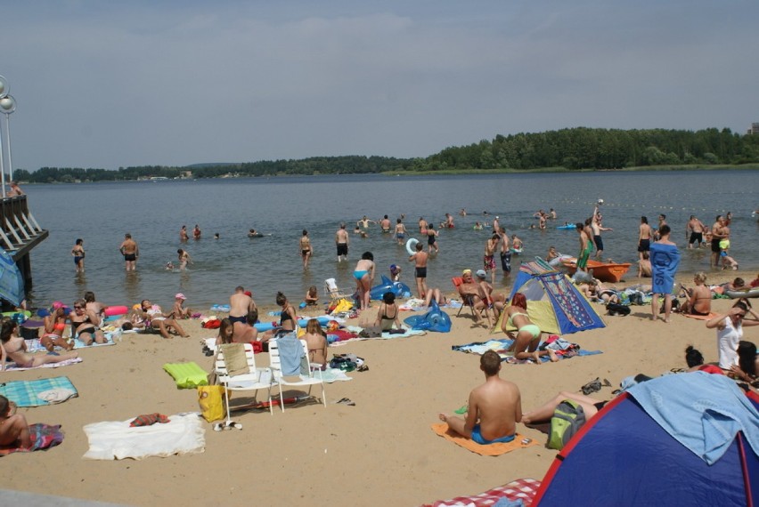 W wakacyjne weekendy nad Pogorią III wypoczywają tysiące...