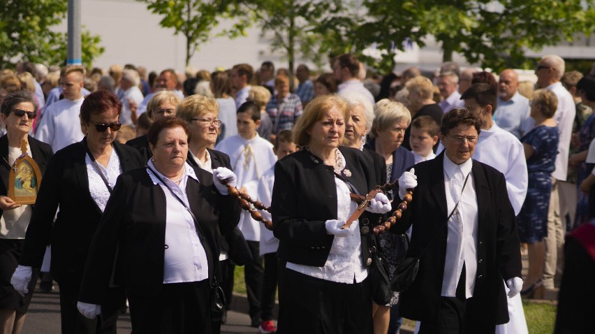 Procesja Bożego Ciała w Inowrocławiu ruszyła sprzed świątyni...